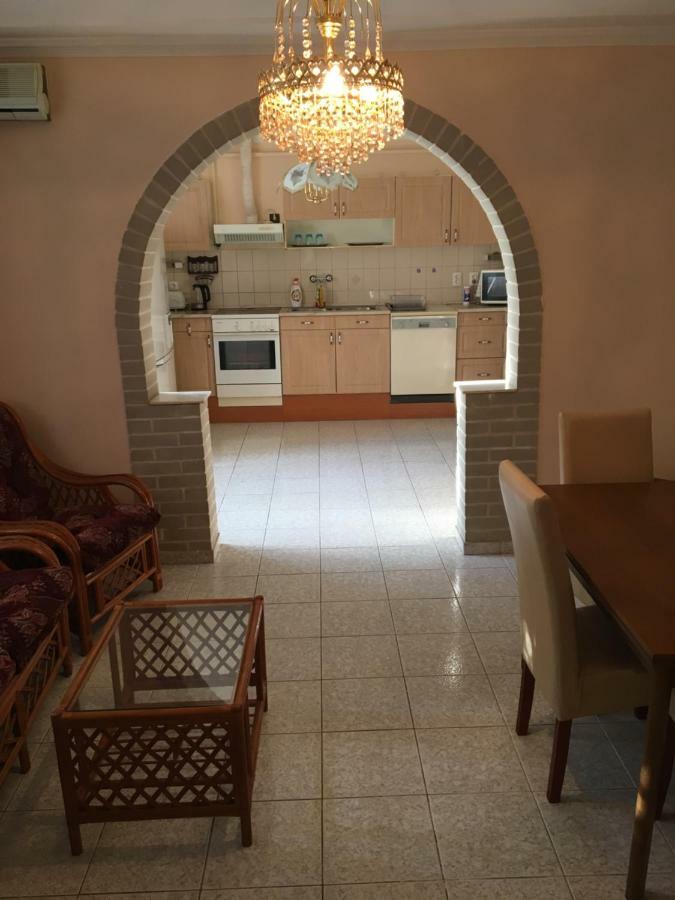 Stella Apartman Debrecen Exteriör bild